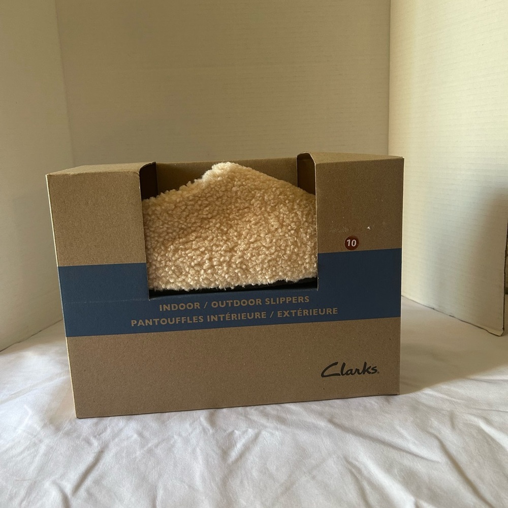 Clarks Cozy Sherpa Fleece Indoor Outdoor Slippers Size 10